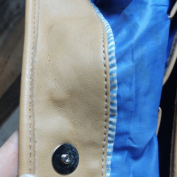 Tommy Hilfiger Tan Shoulder Bag - Picture 17 of 17